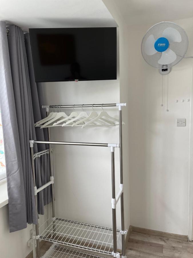 Studio Flat Fully Equipped Appartement Croydon Buitenkant foto